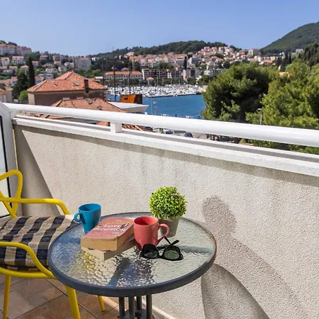 Hostel Petra Marina